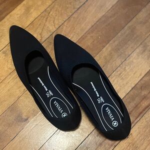 Vivaia water resistant Black Women's flats